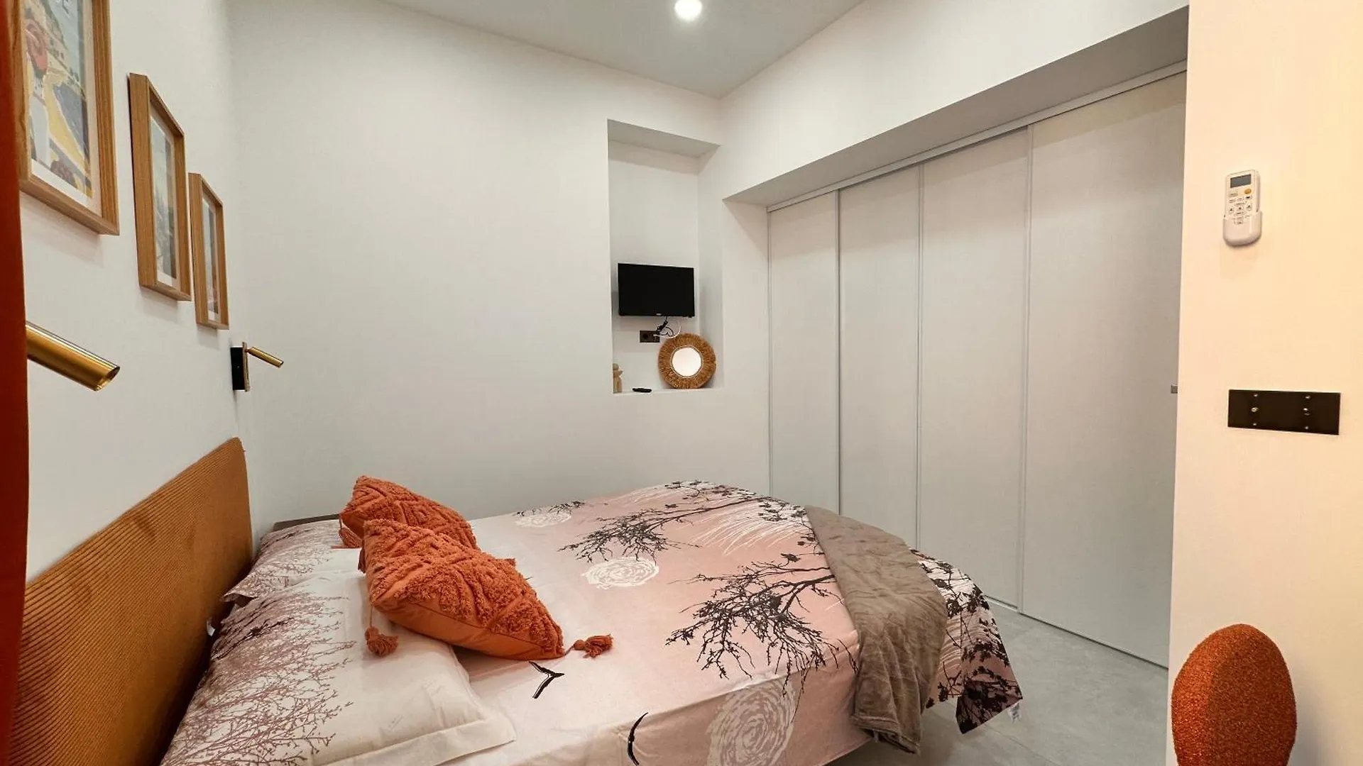 Apartment Courts & Coasts Few Steps From Tennis Courts, Country Club And Montecarlo Beach Roquebrune-Cap-Martin France