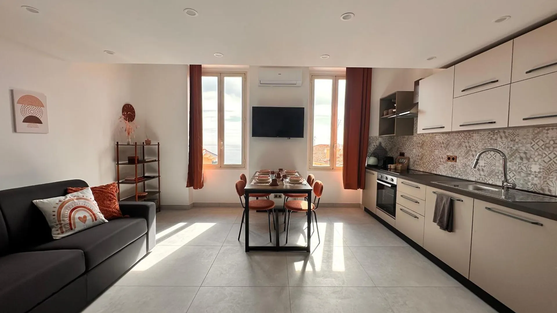 Courts & Coasts Few Steps From Tennis Courts, Country Club And Montecarlo Beach Roquebrune-Cap-Martin